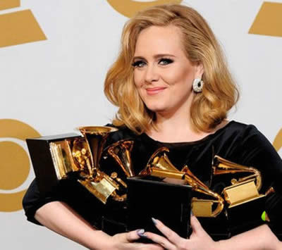 疯狂猜歌歌手五个字母答案