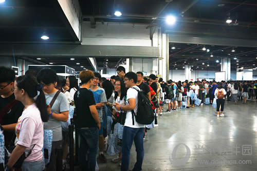 ʢ����Ϸ�����ջ���14����˿���껪�Ϻ�վ��Ļ