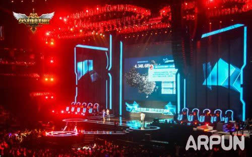 LOL四周年狂欢盛典活动 购买门票送电玩勇者锐雯+电玩战魂赫卡里姆皮肤