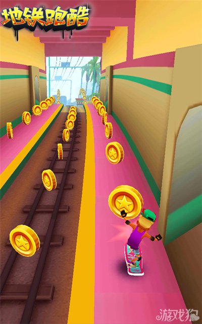 地铁跑酷跑到海边去度假 迈阿密版今天上线