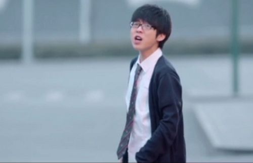 ������ҫ���ߵı�����ٴγ��� �����ײ���Ӱ��¯