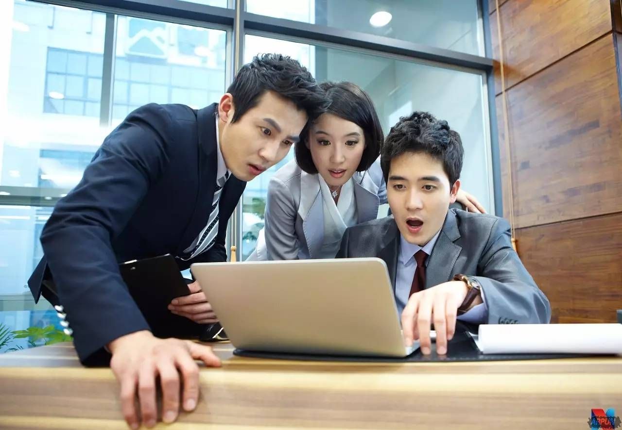 ����ȫ���磬�ڿ�ֻ�յ�10��Ԫ������Ⱥ�й���׬���ˣ�