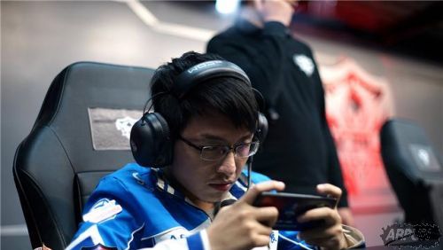 王者荣耀阿轲新版出装 阿轲神装推荐